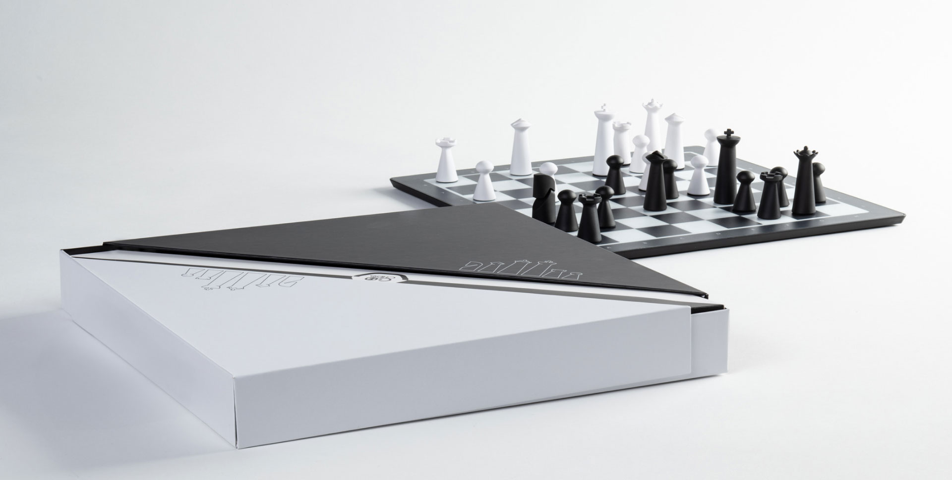 AI electronic chess board game, GoChess package design by Gili BarShay at NotFromHere