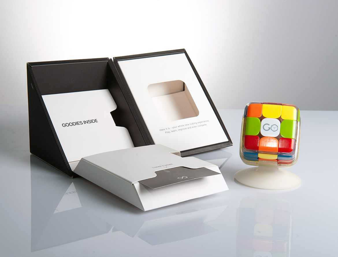 Redbull + מה הקשר בין הקובייה ההונגרית 2 GoCube-Package-NotFromHere-Design-Brand-Agency