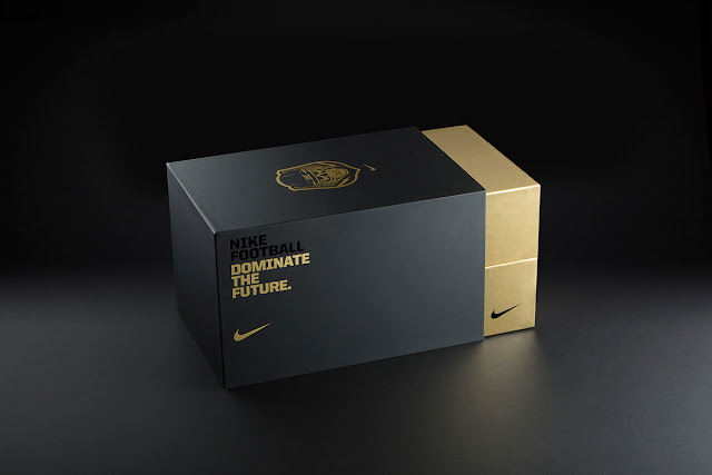 מה ההבדל בין עיצוב אריזות למיתוג? 2 Nike The Opening Packaging 01